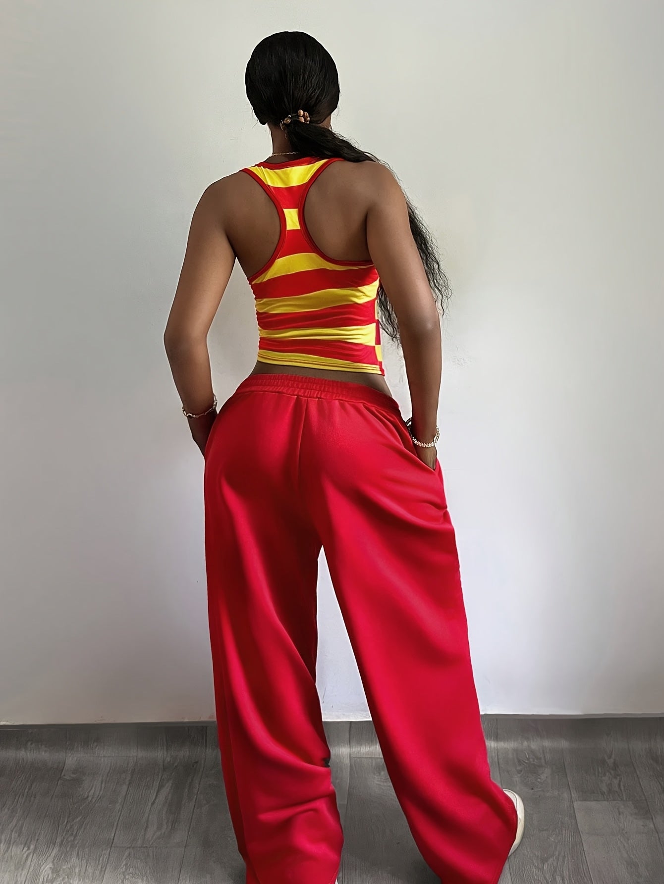 Women's 2pcs Casual Set: Crew Neck Striped Slim-Fit Tank Top and Elastic Waist Pocket Loose Straight-Leg Long Pants, PB-1535