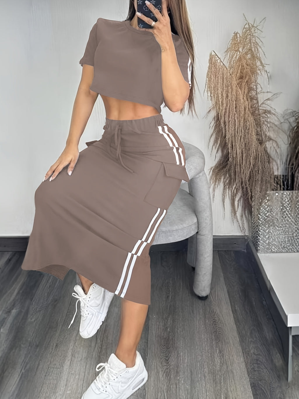Casual Cropped Top + Side-panel Two-stripe Back-slit Skirt Set