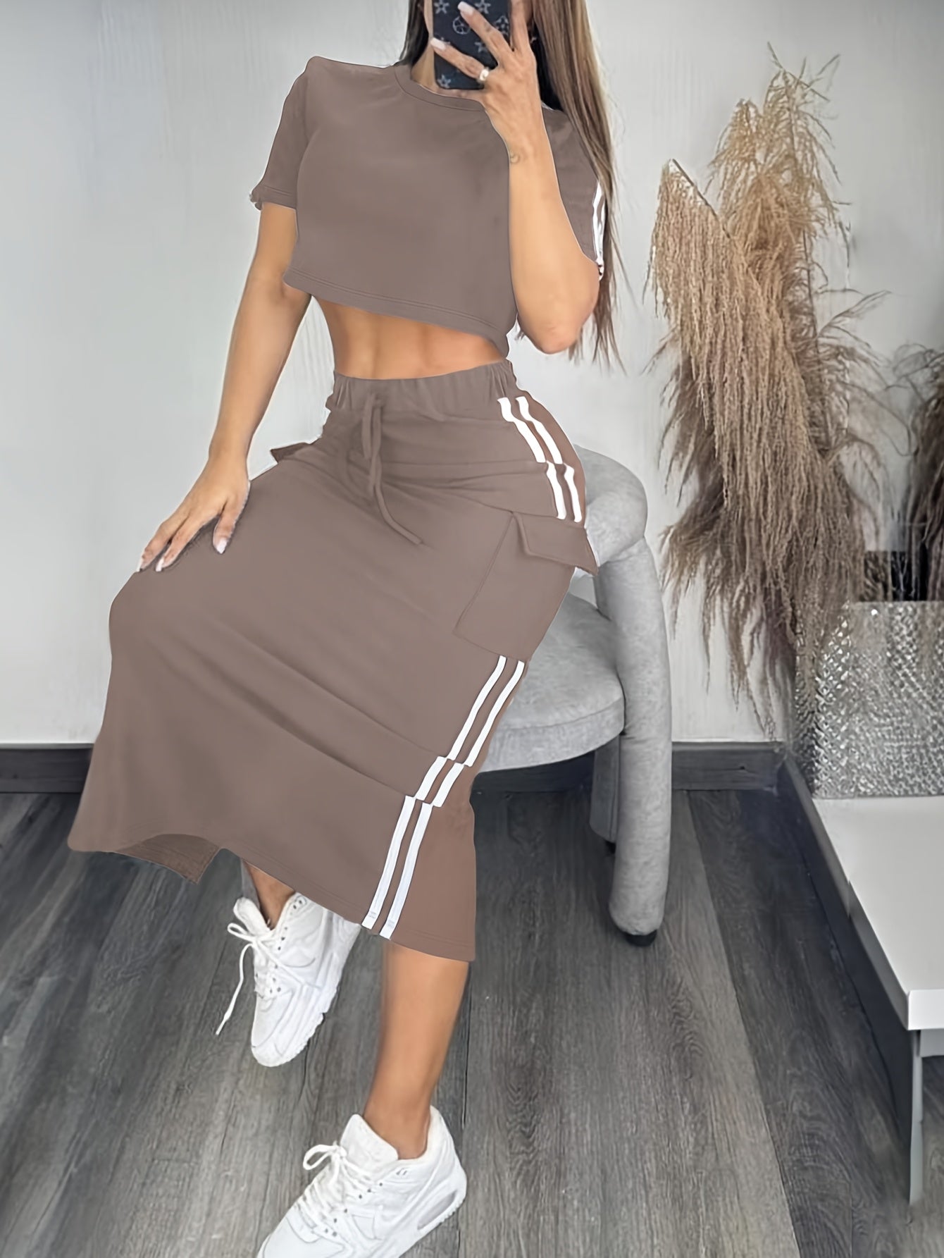 Casual Cropped Top + Side-panel Two-stripe Back-slit Skirt Set