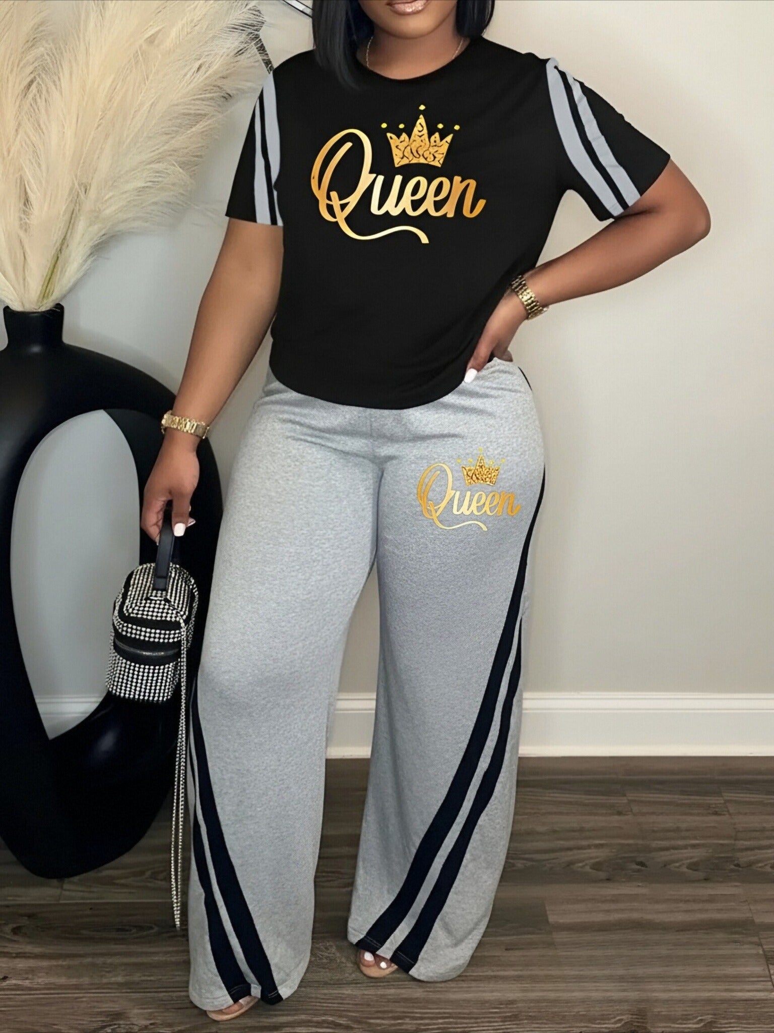 Women's Round Neck Short Sleeve Top and Pants Set - Fashionable Print, Casual Polyester Blend, Suitable for Autumn and Winter - Comfortable and Stylish Loungewear