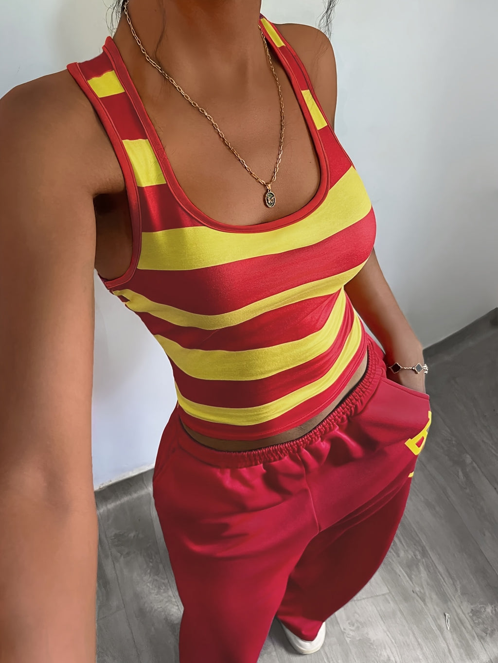 Women's 2pcs Casual Set: Crew Neck Striped Slim-Fit Tank Top and Elastic Waist Pocket Loose Straight-Leg Long Pants, PB-1535